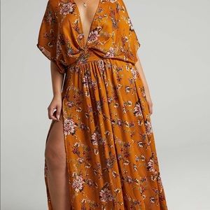 NWT Flowing Vacation Summer Dress